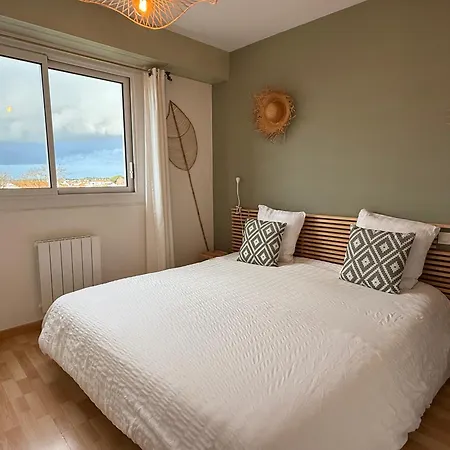 Vue Sur L'entree Du Port Saint-Gilles-Croix-de-Vie