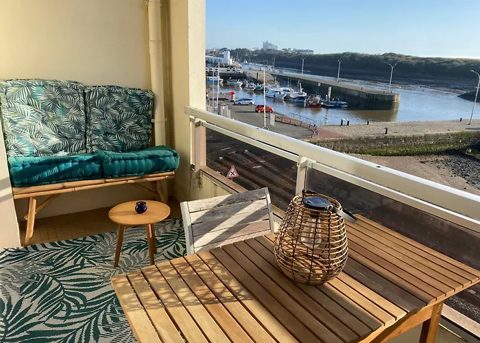 Vue Sur L'entree Du Port * Сен-Жиль-Круа-де-Ви